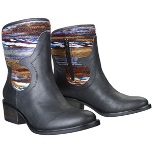 http://www.target.com/p/women-s-mossimo-supply-co-kaci-western-boot- assorted-colors/-/A-13971671. I also checked out these from Steve Madden.  They look.