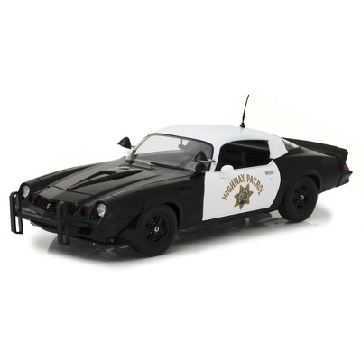 1979 Chevrolet Camaro Z/28 California Highway Patrol Hardtop CHP w/Police Officer Figure 1/18 Diecast Model Greenlight
