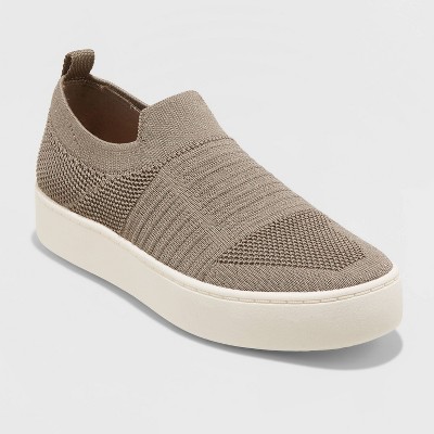 canvas slip on tennis shoes