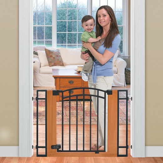 adjustable child gate