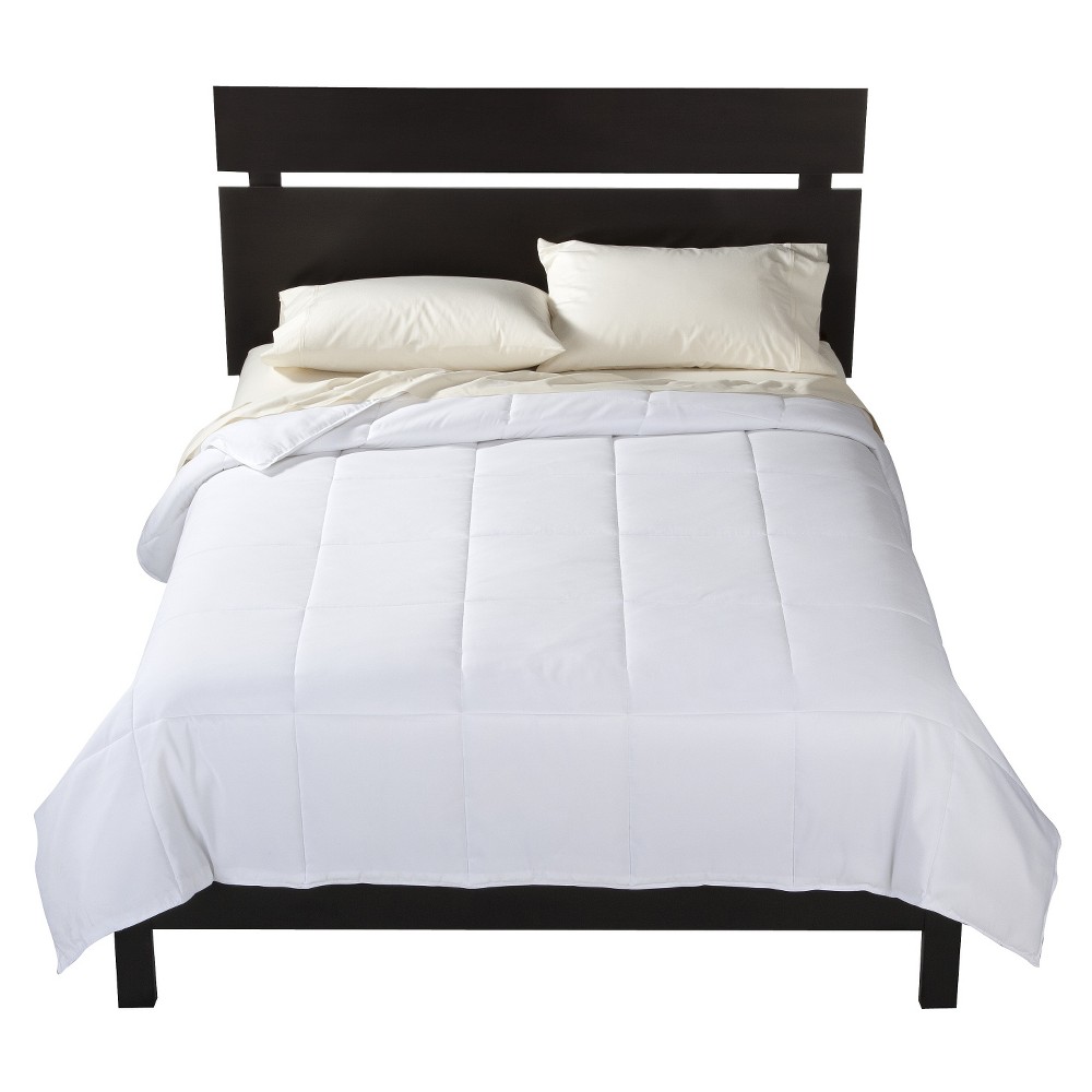Warm Down Alternative Comforter - White (Full/Queen) - Room Essentials