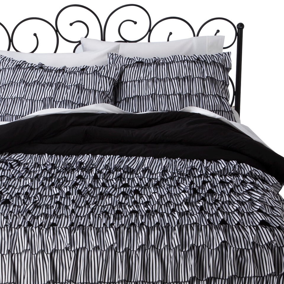 Xhilaration Patterned Ruffle Comforter Set   Black/White (Twin Extra Long)