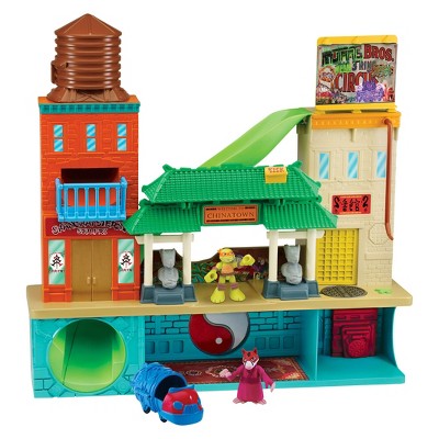 Fisher-Price Imaginext DC Super Friends The Joker Funhouse Playset with Color Changing Action