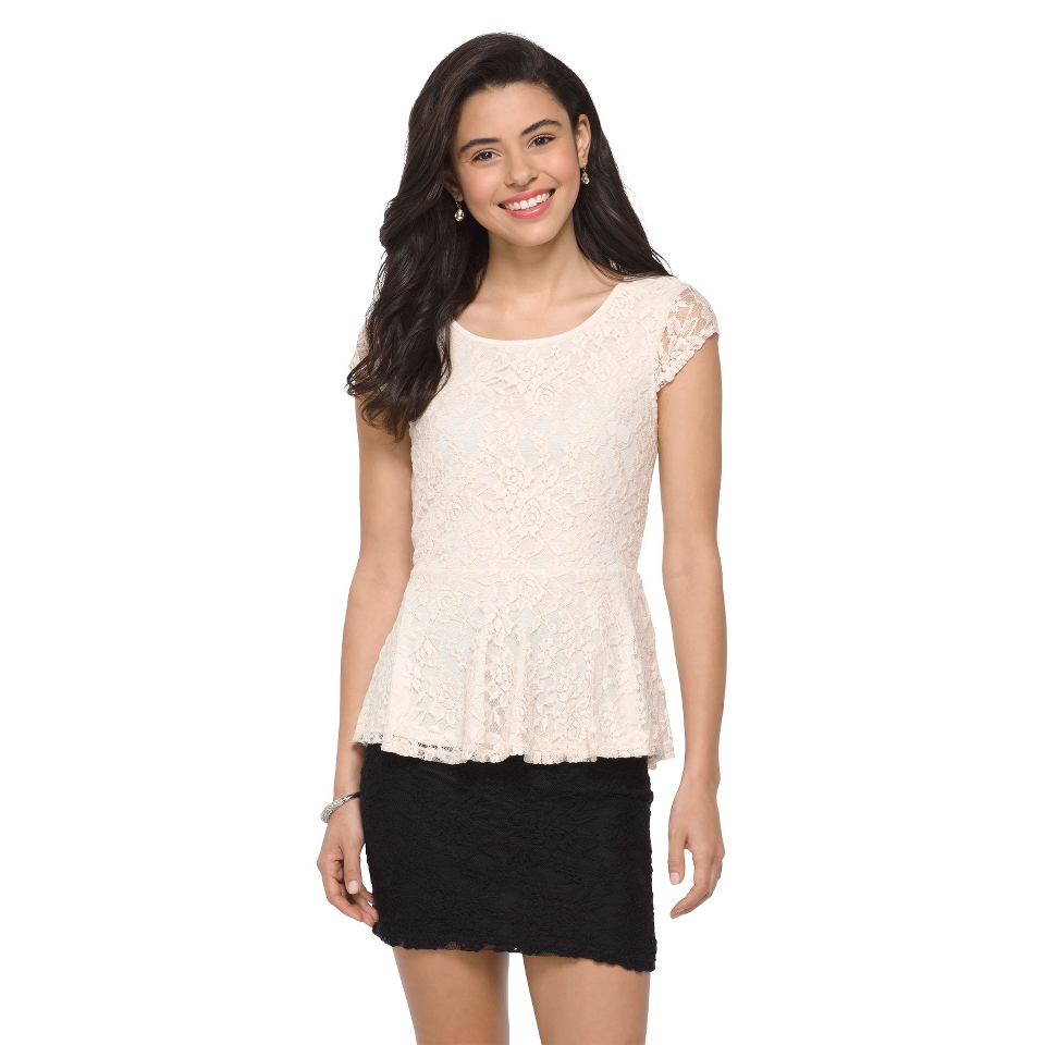 Juniors Lace Peplum Top   Vanilla Bean L