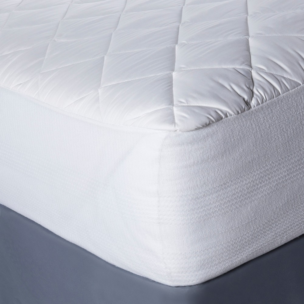 Temperature Regulating Mattress Pad White (Twin) - Threshold