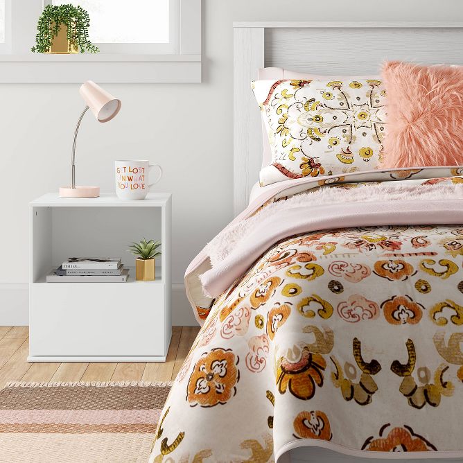 Queen bed on sale sets target