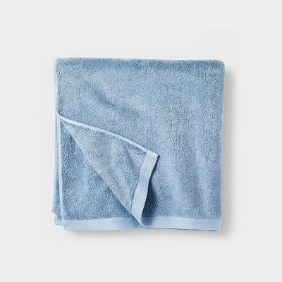 pale blue towels