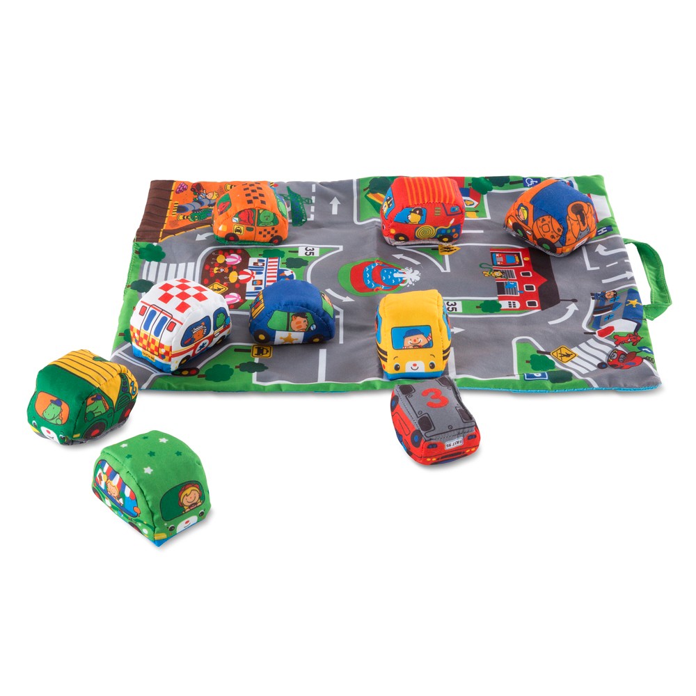 Melissa & Doug Take-Along Town Play Mat (19.25 x 14.25 inches) With 9 Soft Vehicles