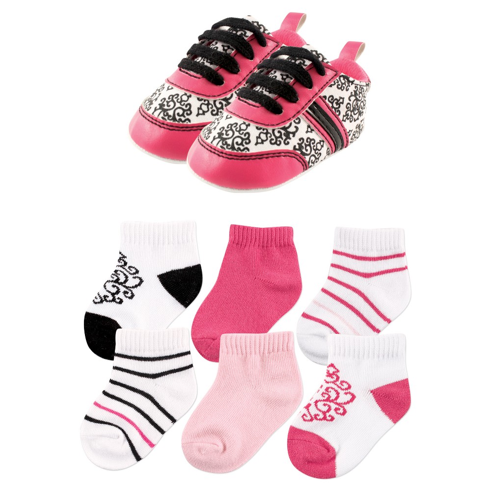 Yoga Sprout Baby Girls 7 Piece Shoes & Socks Gift Set - Damask 0-6M, Black Pink