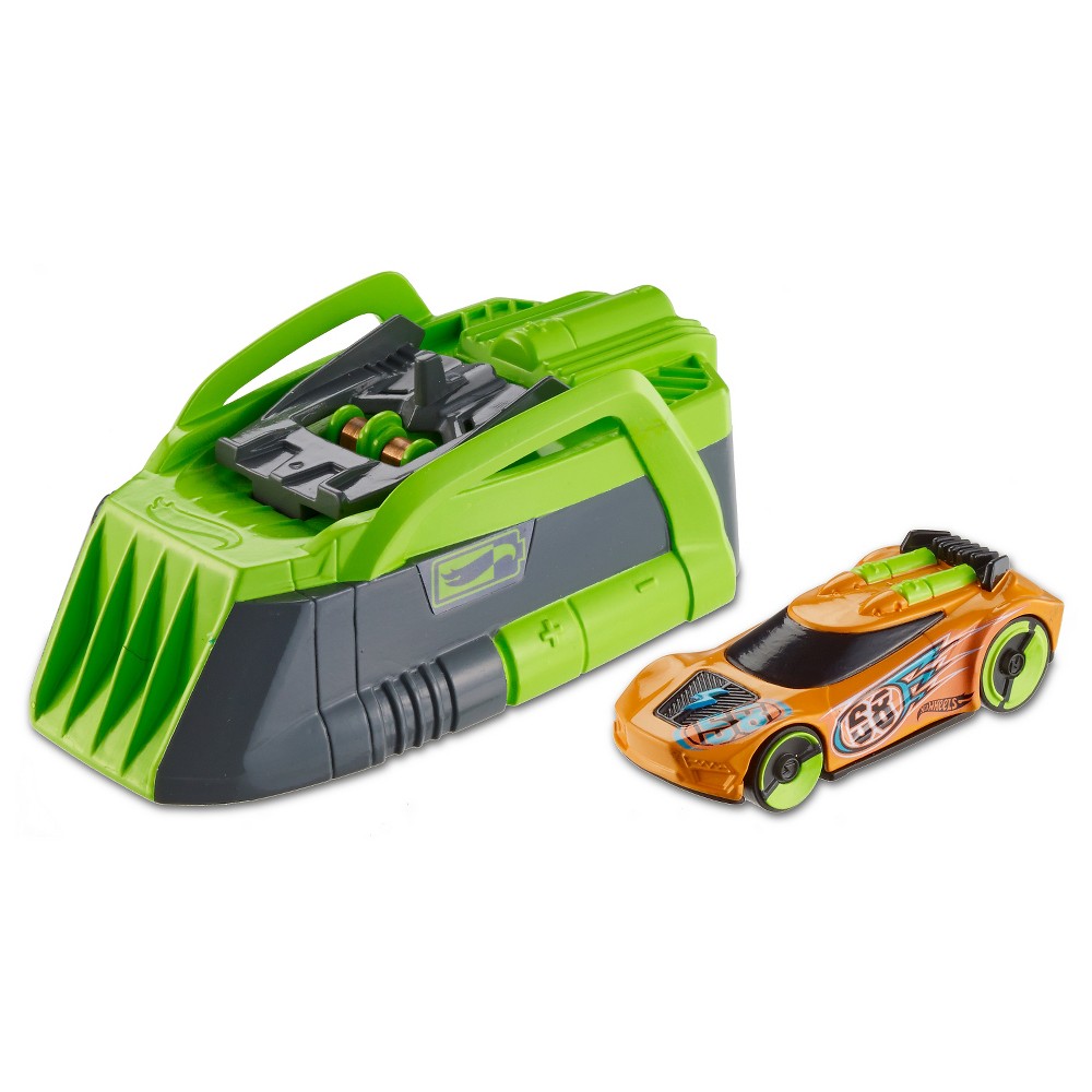 Hot Wheels Speed Chargers Chicane Car and Charger