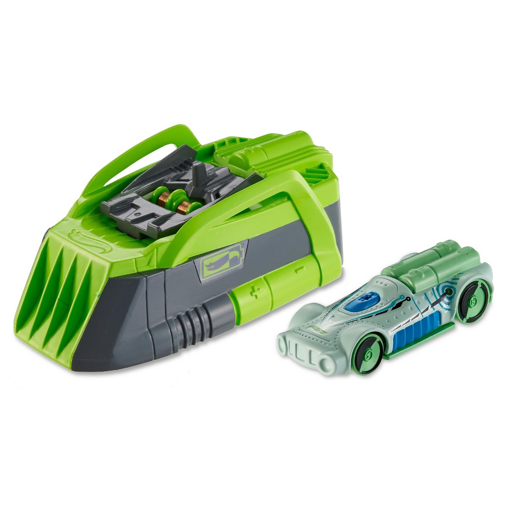 Hot Wheels Speed Chargers Retro Active Car and Charger