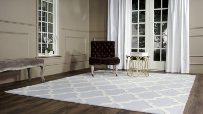 Elegant Ivory and Silver Hand-Tufted Wool Accent Rug, 2' x 3'