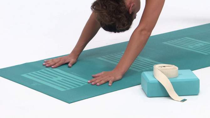 Gaiam Yoga for Beginners Kit, 2 of 6, play video