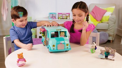 Play Li'l Woodzeez Toy Food Truck with Accessories 89pc - Honeysuckle Sweets & Treats, video 3 of 10 slides