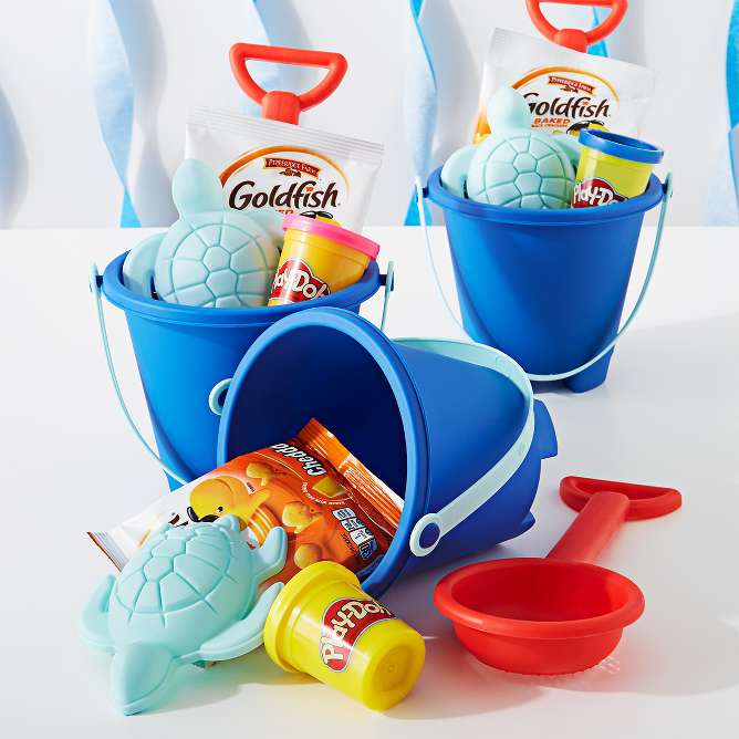 Baby shark hot sale party supplies target