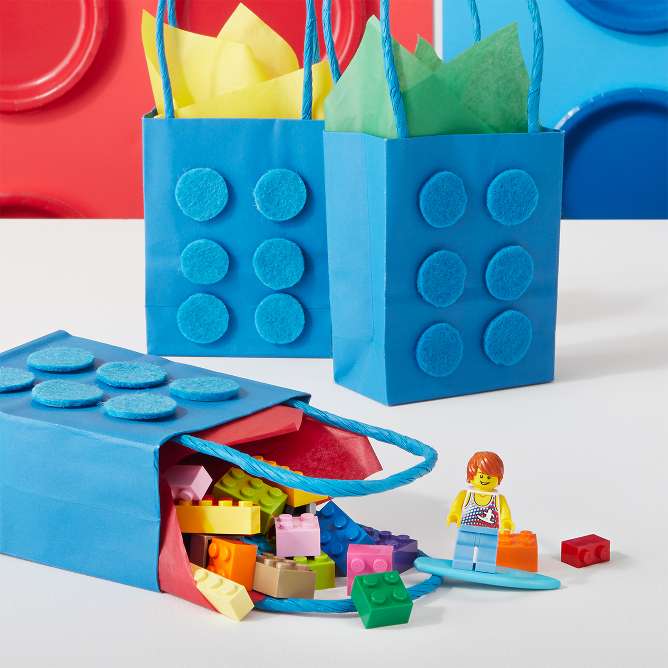 Small lego sets for party favors online