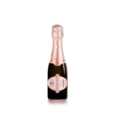 Mini bottles of pink champagne are great for making a picnic extra special