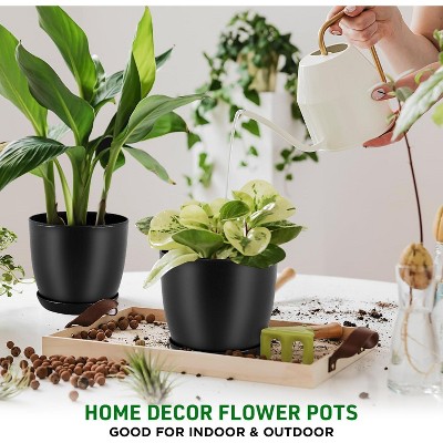 Black Stackable Plastic Plant Pots with Drainage - Set of 5