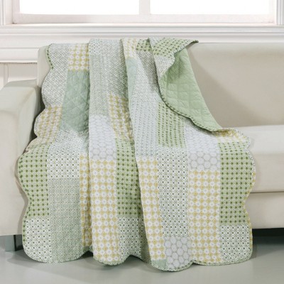 Greenland Home Fashion Barefoot Bungalow Juniper Geometric Patterns & Classic Motifs Accessory Quilted Throw Blanket - 50"x60" in Sage Color