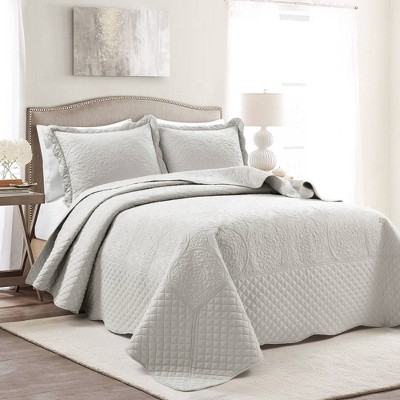 Medallion Scallop Oversized Embroidered Bedspread Set - Lush Décor