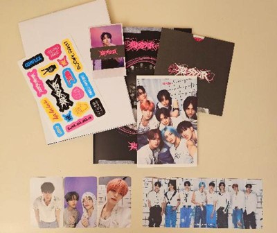 STRAY KIDS [-樂/ROCK- STAR] Album LIMITED Ver/CD+Photo Book+2 Card