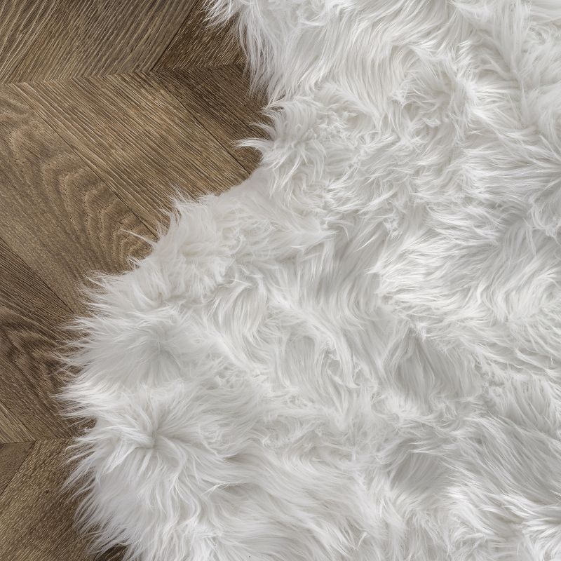 nuLOOM Ayana Faux Sheepskin Octo Shaggy Area Rug, Shaped 6' x 6' 11", White, 5 of 10