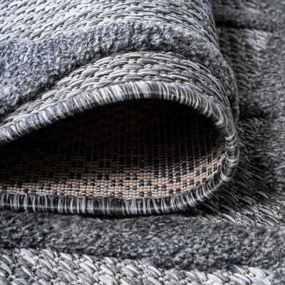 Peralta Dark Gray Diamond Synthetic Indoor/Outdoor Rug