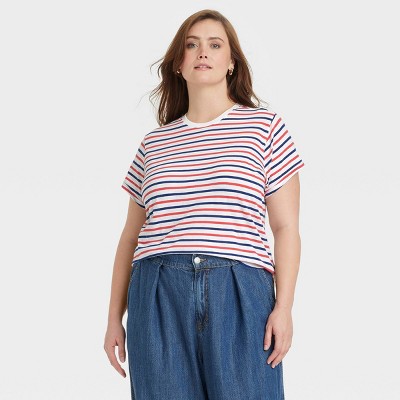 Women's Short Sleeve Pullover T-Shirt - Universal Thread™