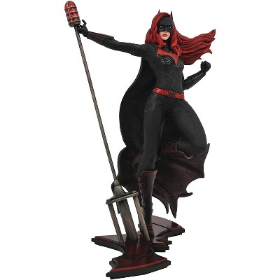 Diamond Select DC Gallery 9 Inch PVC Statue | Elseworld Batwoman