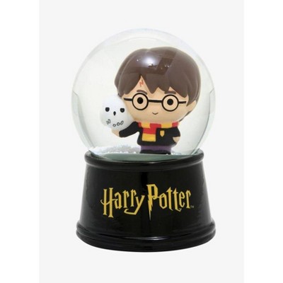 Silver Buffalo Harry Potter Chibi Castle 6 Inch Light Up Snow Globe