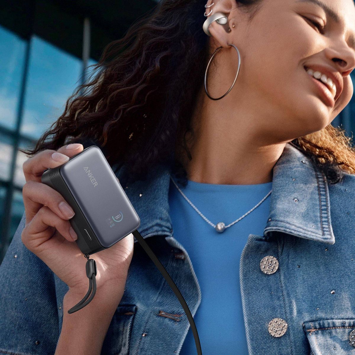Anker 10000 mAh 45W with Built-In Retractable USB-C Cable - thumbnail 5