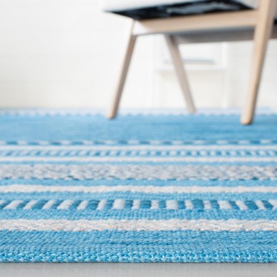 Coastal Charm Blue Cotton 4' x 6' Handwoven Ikat Area Rug