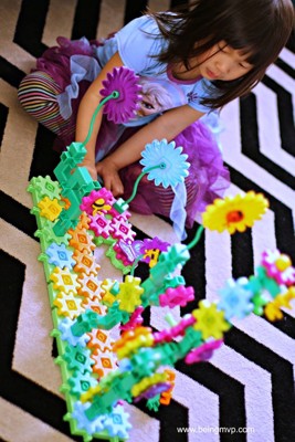 Learning Resources Gears! Gears! Gears! Build And Bloom Flower Garden ...