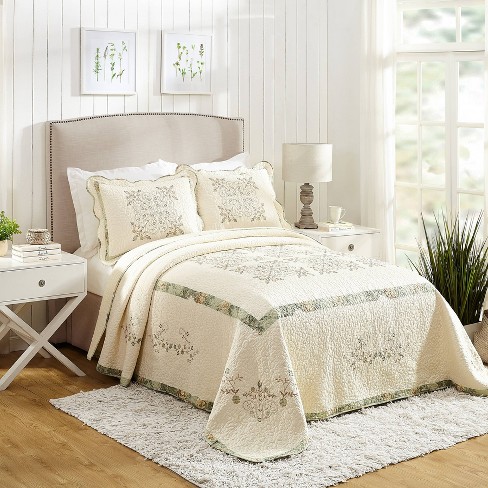 Queen size deals bedspread