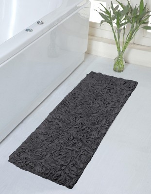 Bell Flower Collection Cotton Floral Pattern Tufted Bath Rug - Home Weavers
