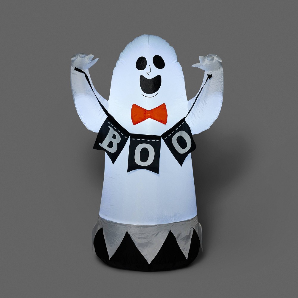 3.5' Inflatable Ghost with Boo Banner Halloween Decoration - Hyde & EEK! Boutique™