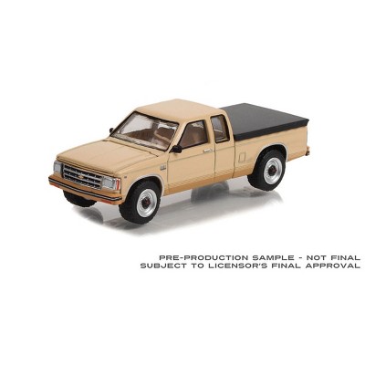 Greenlight Collectibles 1/64 1983 Chevrolet S-10 Durango with Bed Cover Blue Collar Series 11 35240-C