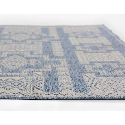 Blue Geometric Tufted Synthetic Indoor/Outdoor Rug 2' x 3'