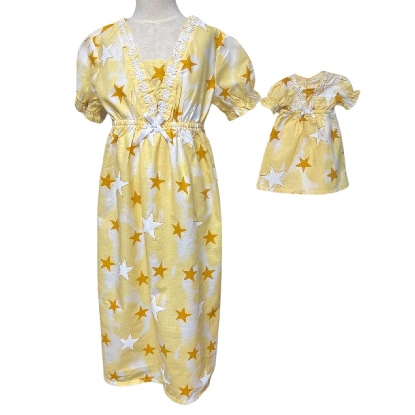 Детские пижамы Doll Clothes Superstore Matching Girl Size 6 & 18 Inch Doll Nightgowns – Yellow & Gold Star Print, цвет: Жёлтый — фото 1