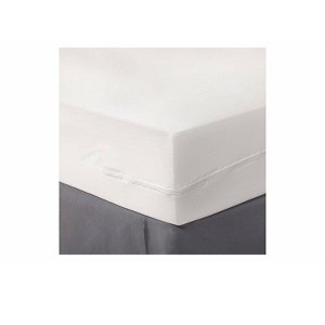 Ben&Jonah Ultra Soft Fabric Hypoallergenic Waterproof Mattress Protector With Zipper & Deep Pocket - 1 of 1
