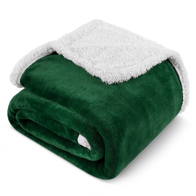 Emerald Green Reversible Fleece and Sherpa Throw Blanket