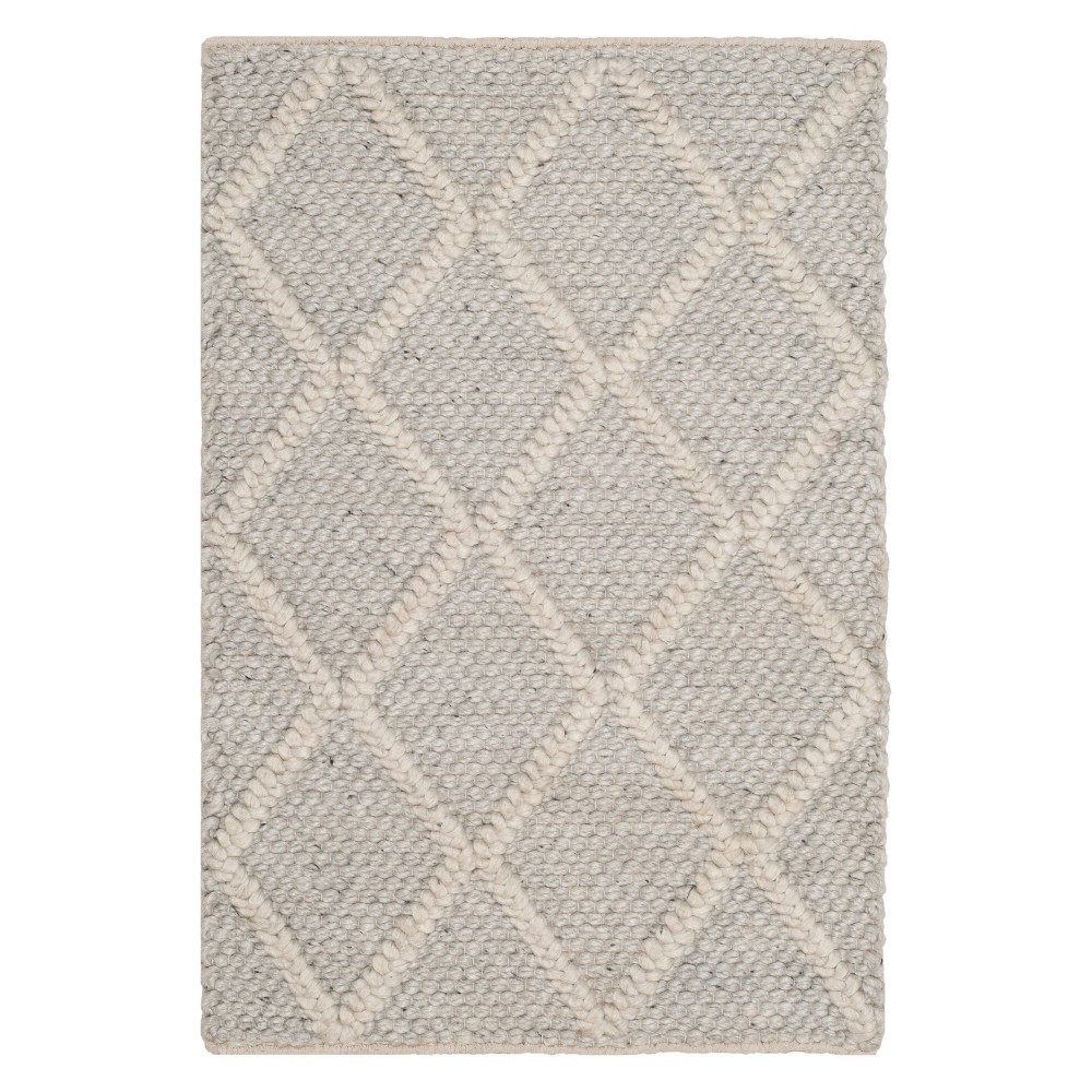  Diamond Woven Accent Rug Silver/Ivory