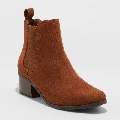 wide width chelsea boots