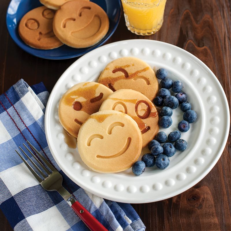 Nordic Ware Smiley Face Pancake Pan, 3 of 5