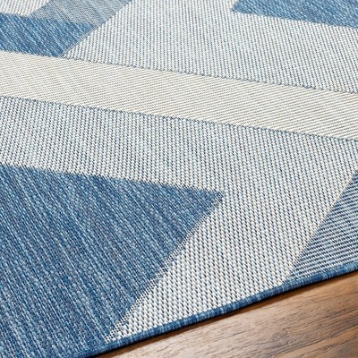 Chade 5'3" x 7' Navy and Ivory Geometric Polypropylene Area Rug