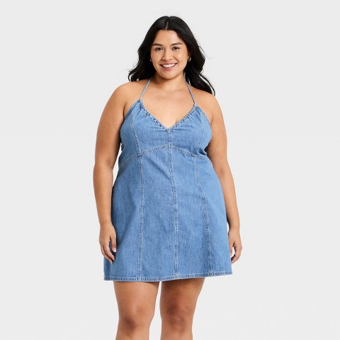 Женские платья Universal Thread Women's Mini Halter Denim Dress - Universal Thread™ Medium Wash 4X