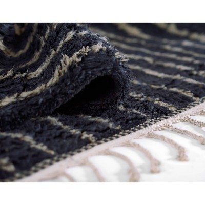 Navy and Beige Handwoven Wool Geometric Rug 2' x 3'