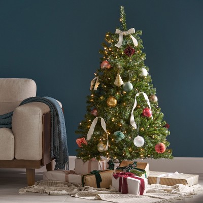 NicBex 4.5ft Prelit Artificial Christmas Tree Hinged Full Tree with 200 Clear Lights for Decorations, Green