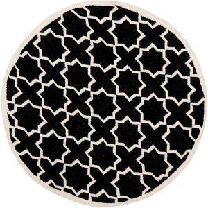 Dhurries DHU549 Hand Woven Indoor Rugs - Safavieh - 1 of 4