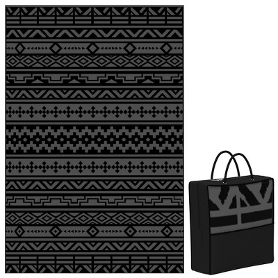 Outsunny Outdoor Patio Rug, Large Camping Carpet with Carrying Bag, Waterproof Plastic Straw, Reversible, Geometric Wall